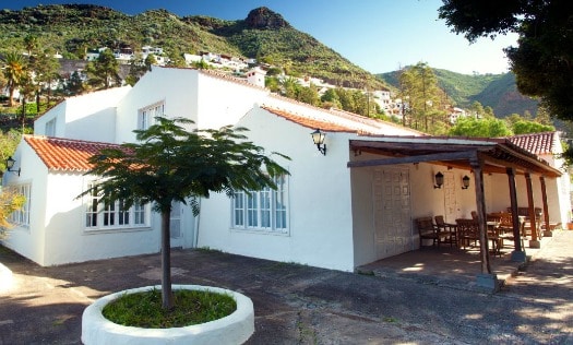 The exterior of Casa Rural Asomadita