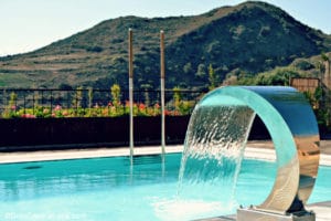 Hotel Rural Mondalon swimming pool