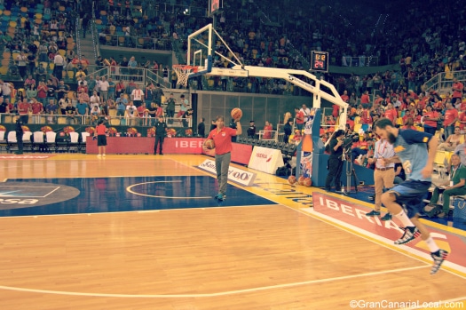 The players return to third-quarter action in the Spain-Senegal friendly at the Gran Canaria Arena