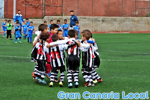 Gran Canaria football teaches children how to respect others