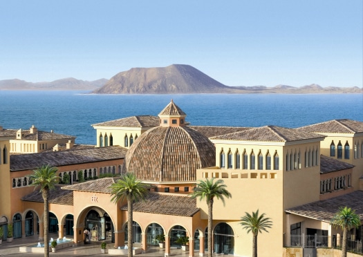 The imposing Gran Hotel Atlantis Bahía Real
